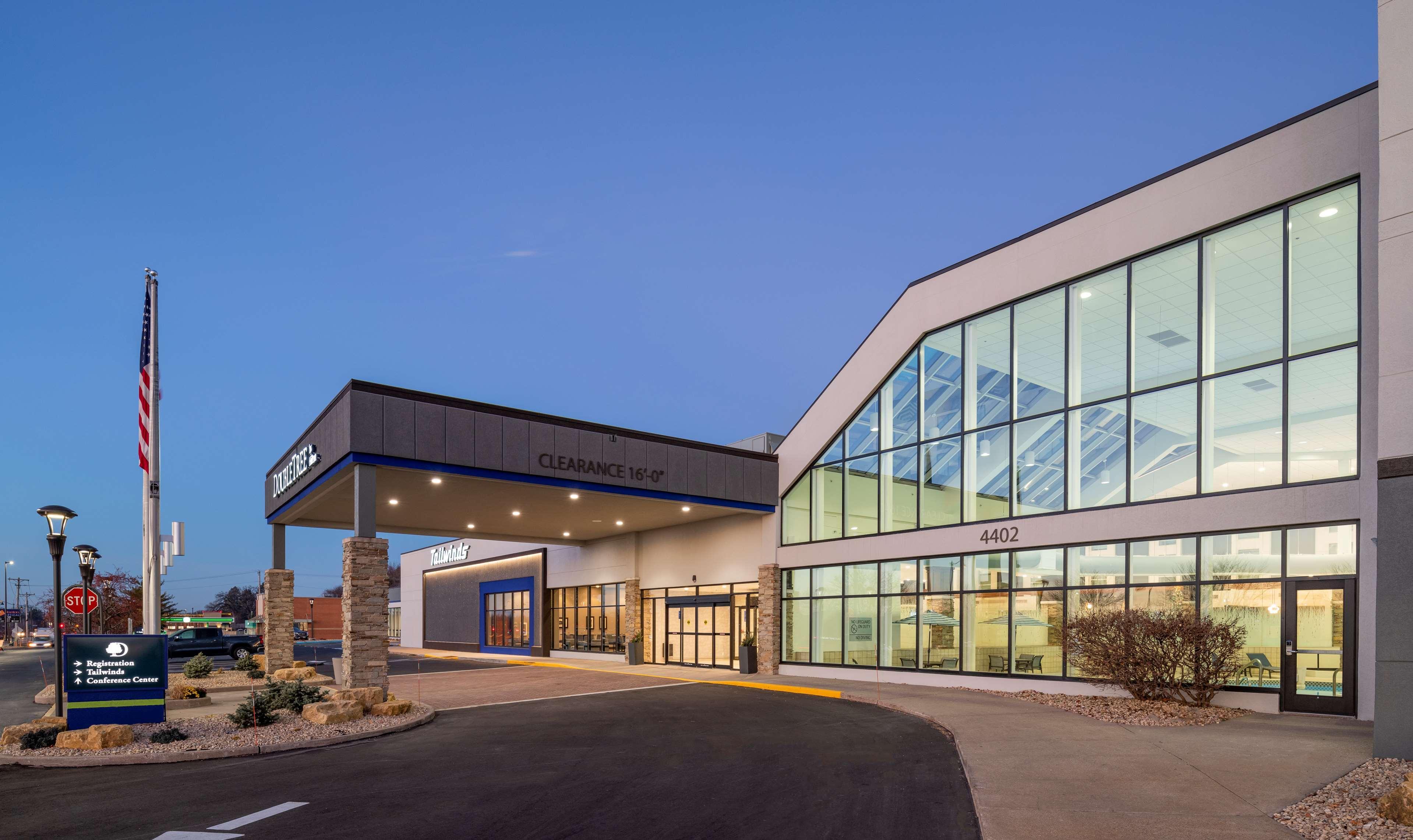 Doubletree By Hilton Madison East Exterior foto