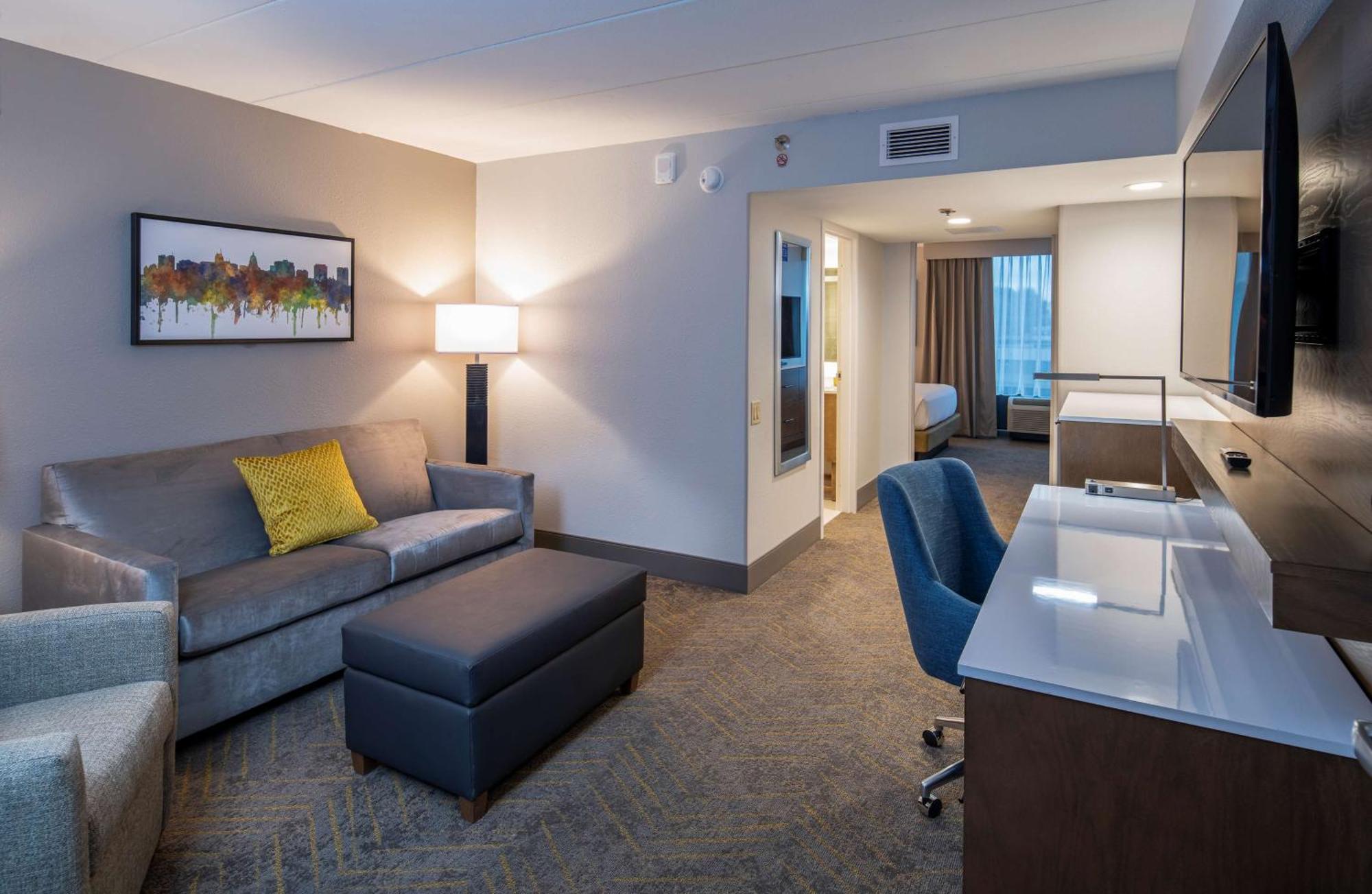 Doubletree By Hilton Madison East Exterior foto