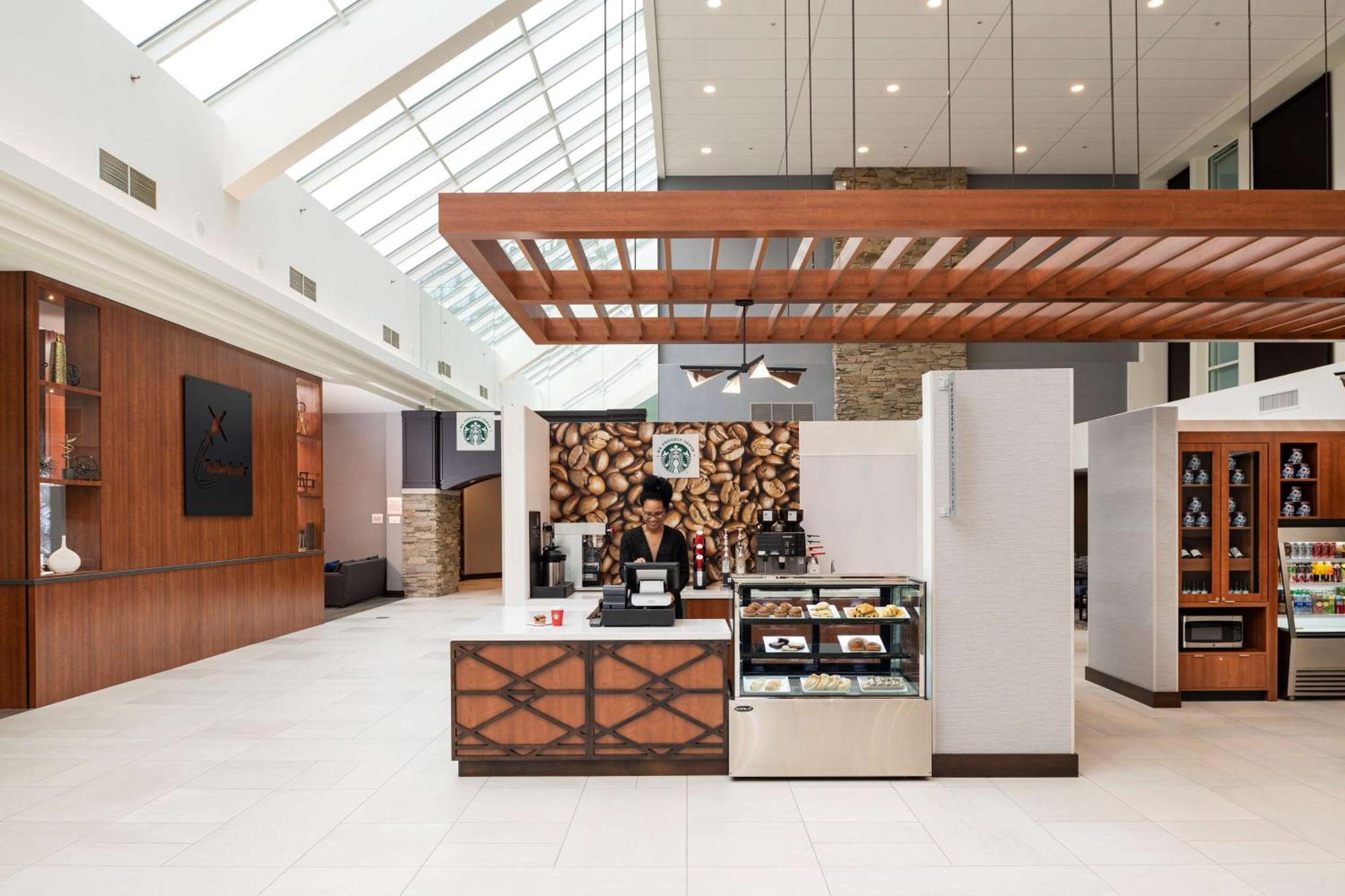 Doubletree By Hilton Madison East Exterior foto